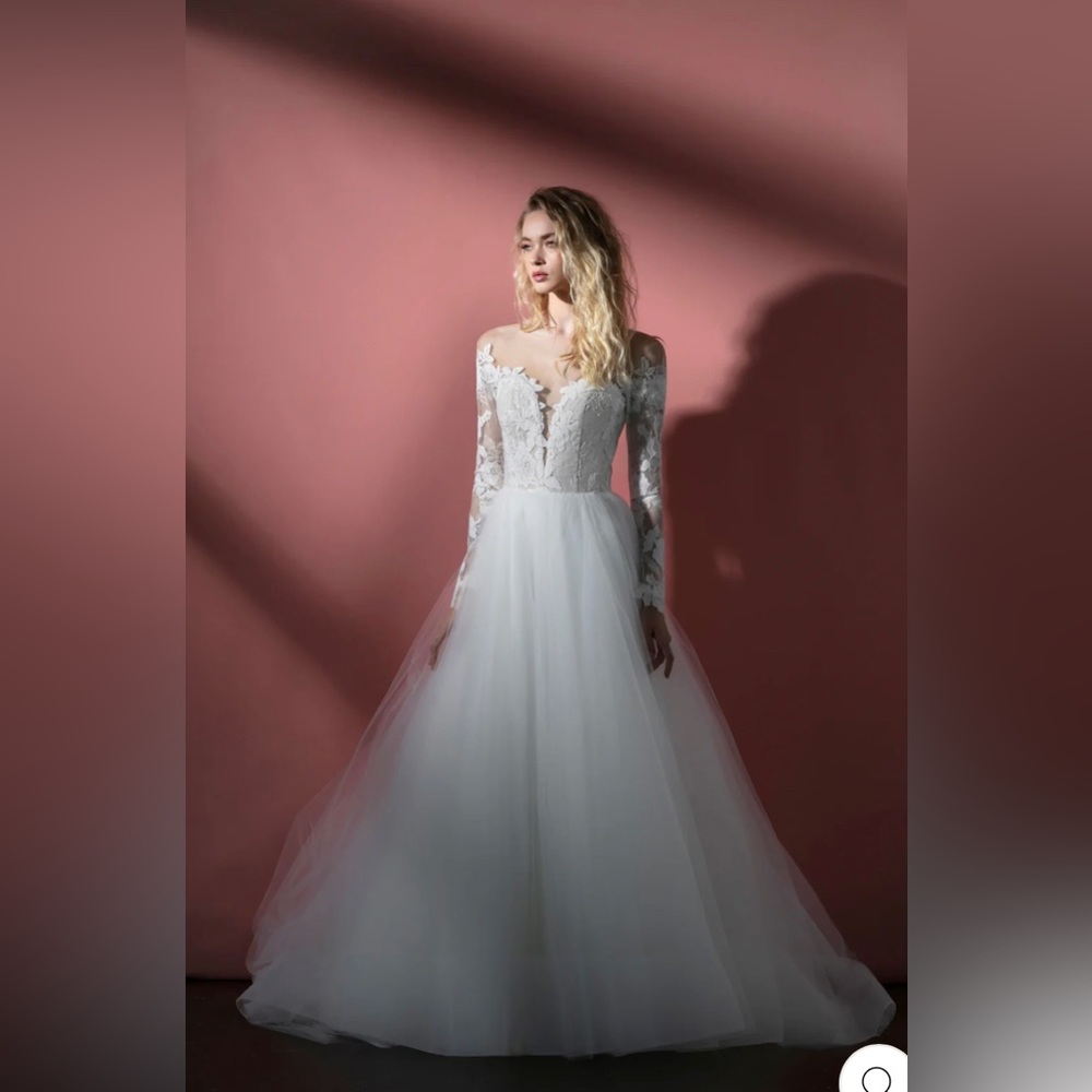 Hayley Paige Wedding Dress